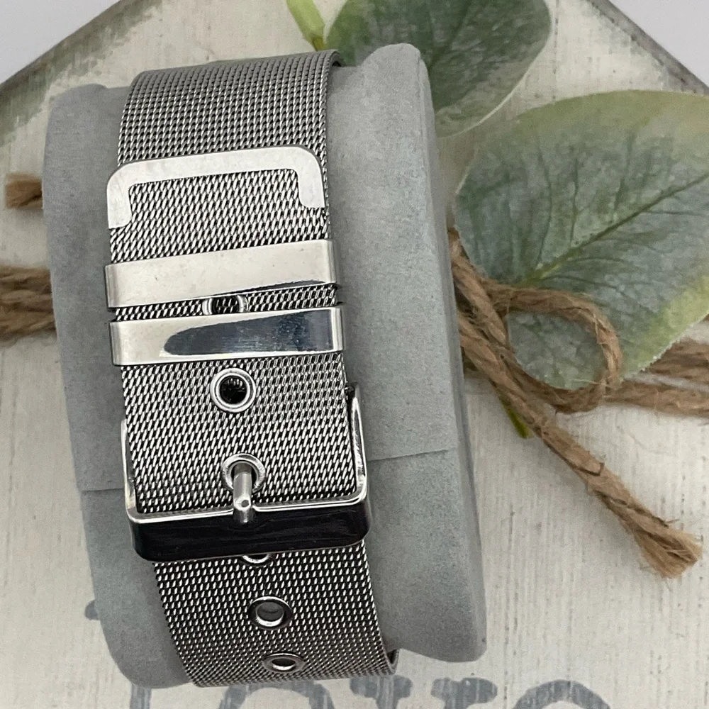 American Exchange Quartz Men’s Watch Square Face‎ Silver Tone Movt #7231 Used